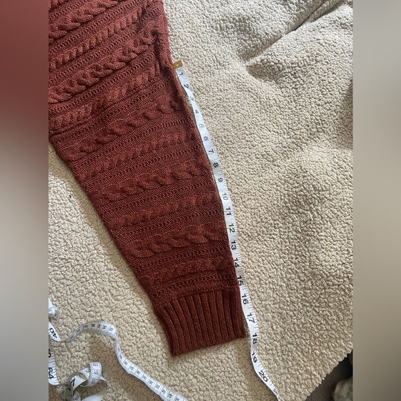 🌸 Revamped 🌸 cropped cable knit sweater - Picture 6 of 6